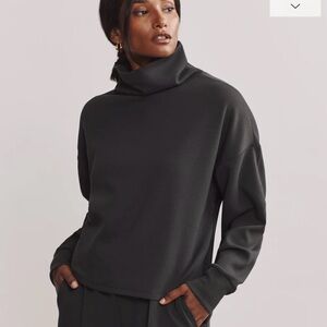 Rhône Dream Glow Mock Neck
